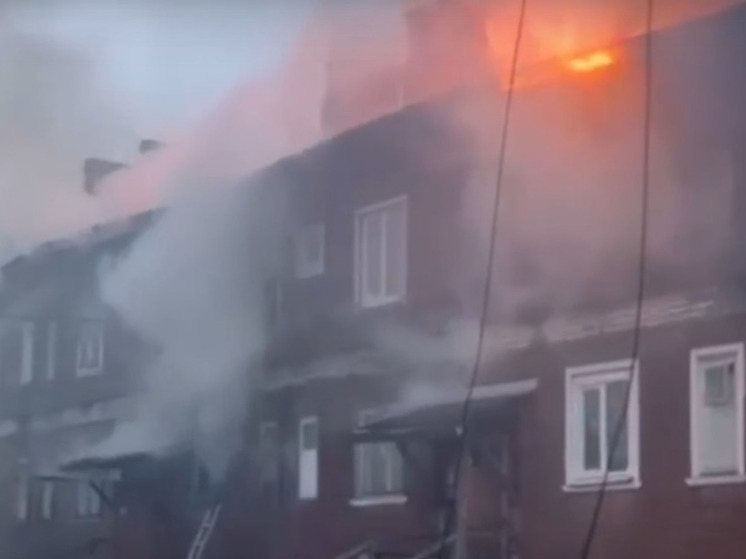 В микрорайоне Пирсы горел жилой дом, погиб человек