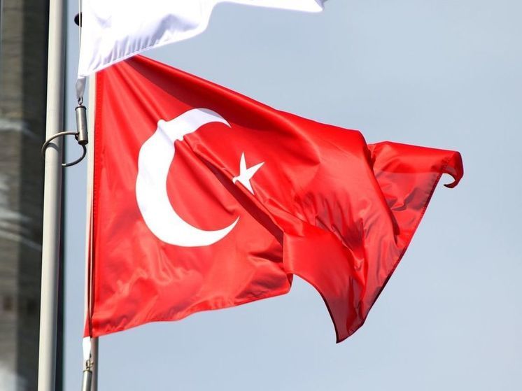 Россиян стали чаще обманывать при открытии счетов в банке в Турции