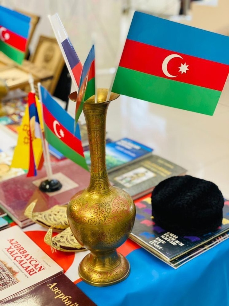 День азербайджанской национальной культуры приглашает гостей в Дом дружбы народов