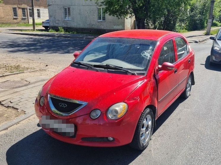 В Твери подросток на электровелосипеде попал в ДТП и оказался в больнице