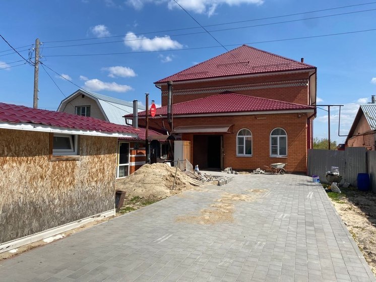 Полицейские выявили в особняке на территории Рязани пошивочный цех с нелегалами
