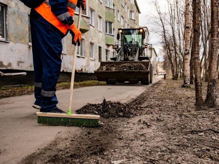 За выходные из Мурманска вывезли 234 кубометра смета