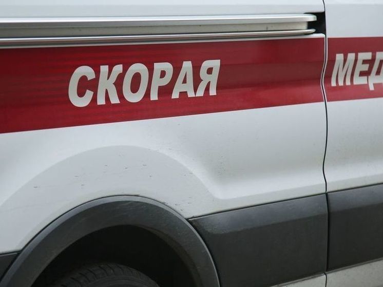 В Петербурге приехавший на лечение из Казахстана мальчик выпал из окна третьего этажа