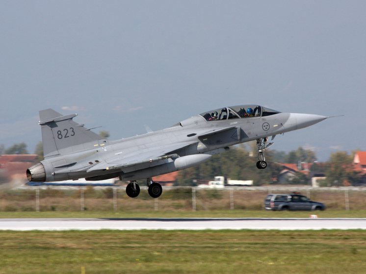 Швеция приостановила планы по отправке Украине истребителей Gripen ради поставок F-16