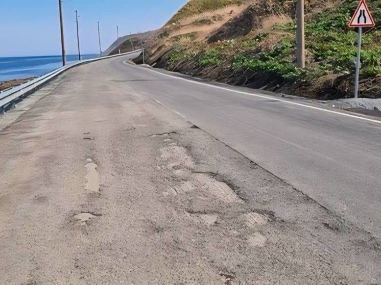 Сахалинавтодор отказался платить за ремонт дороги Холмск - Невельск