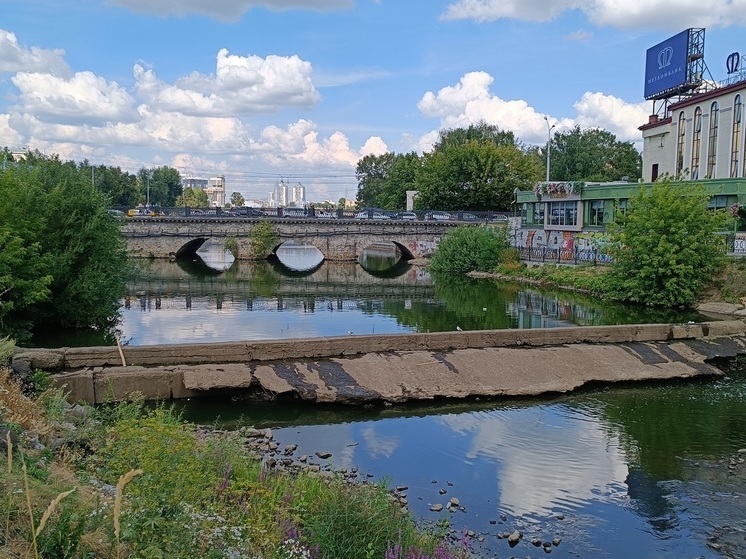 На водных объектах в Екатеринбурге стали меньше мусорить