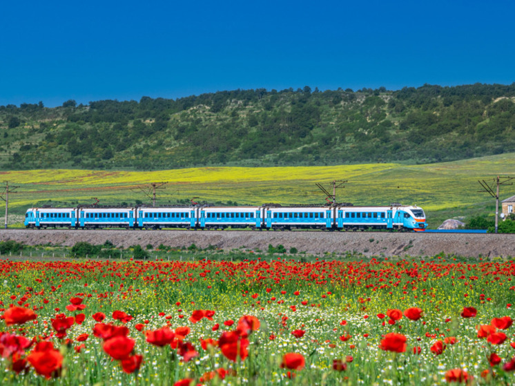С июня пригородные поезда в Крыму переходят на летний график