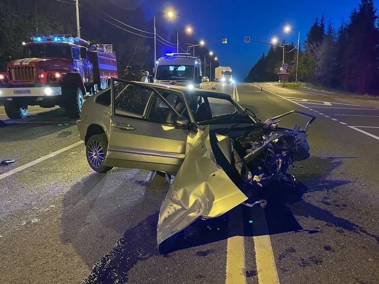 Три человека серьезно травмировались в аварии под Шаховской