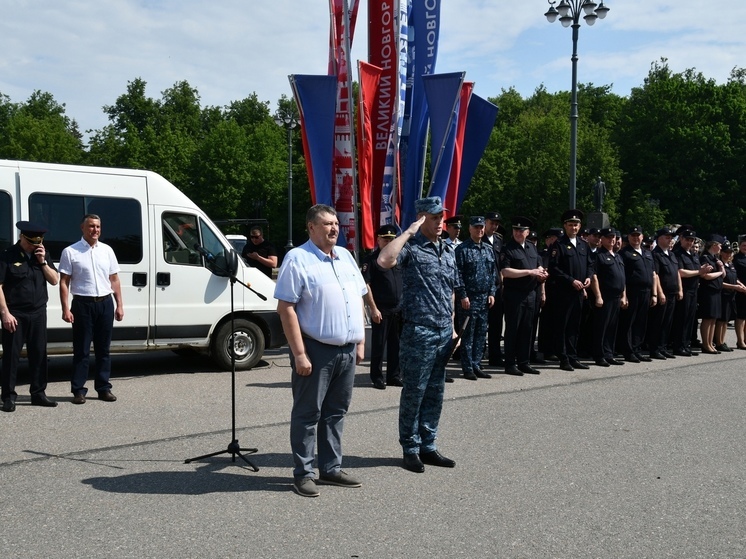 В Великом Новгороде встретили полицейских, вернувшихся с Северного Кавказа