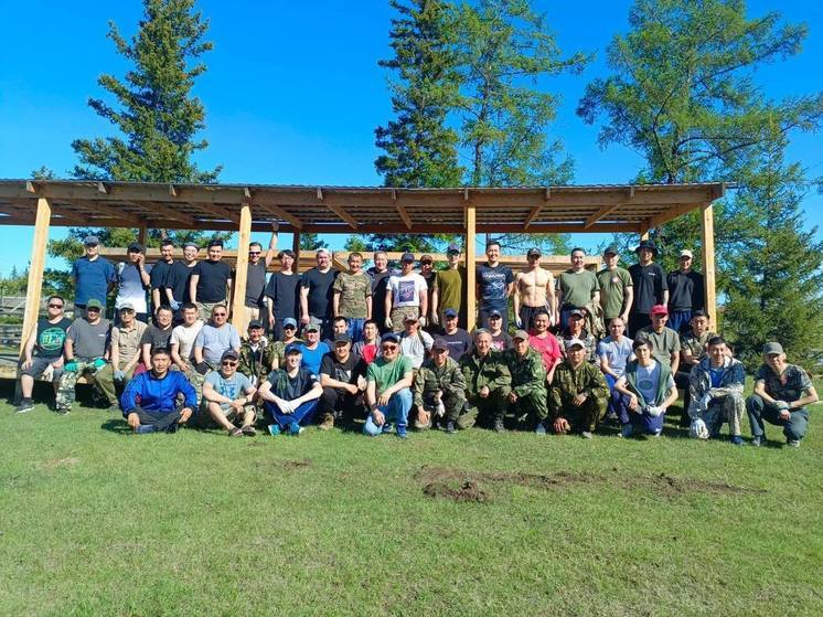 В парке культуры и отдыха села Хатырык в Якутии провели субботник