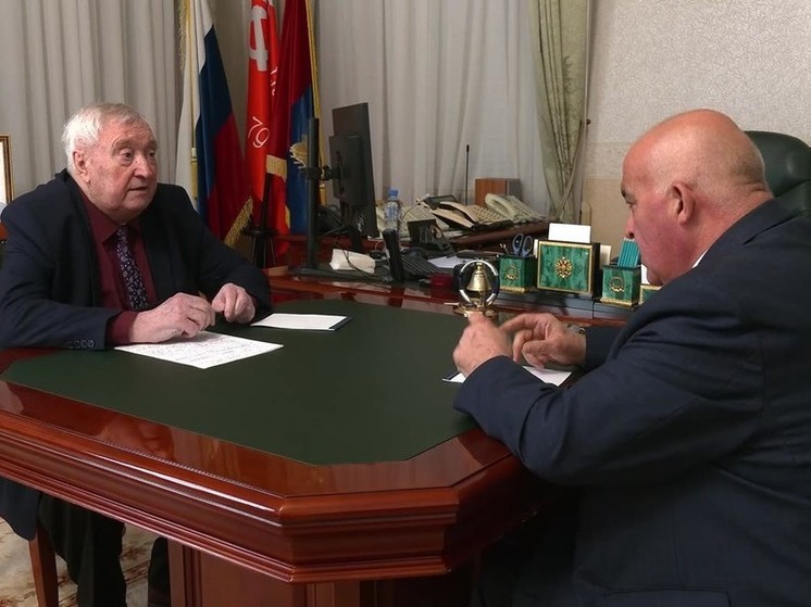 Губернатор Костромской области Сергей Ситников провел встречу с председателем Общественной палаты   
