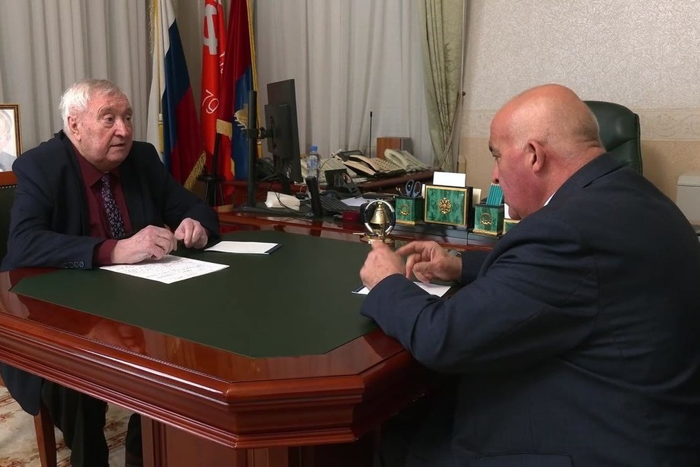 Губернатор Костромской области Сергей Ситников провел встречу с председателем Общественной палаты   