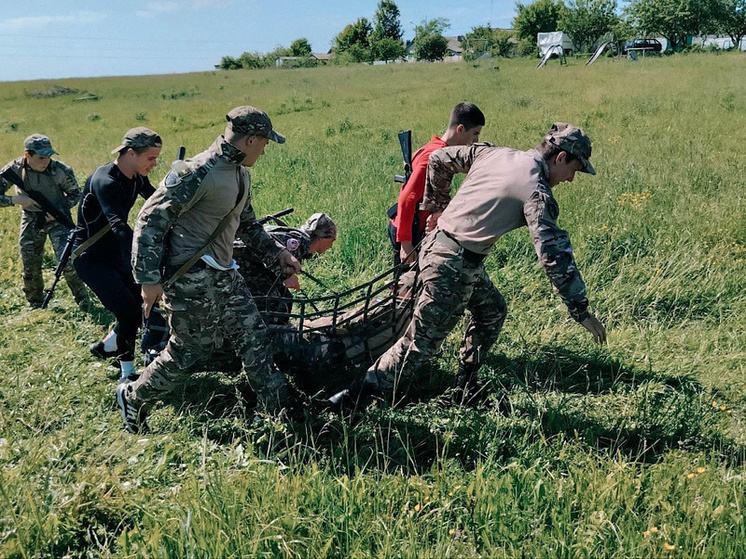 В Курской области медвенские юнармейцы победили в этапе игры «Победа»