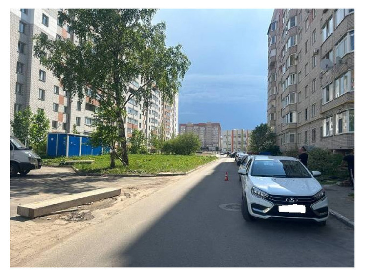 Двое детей пострадали от действий водителей в Вологде и Череповце
