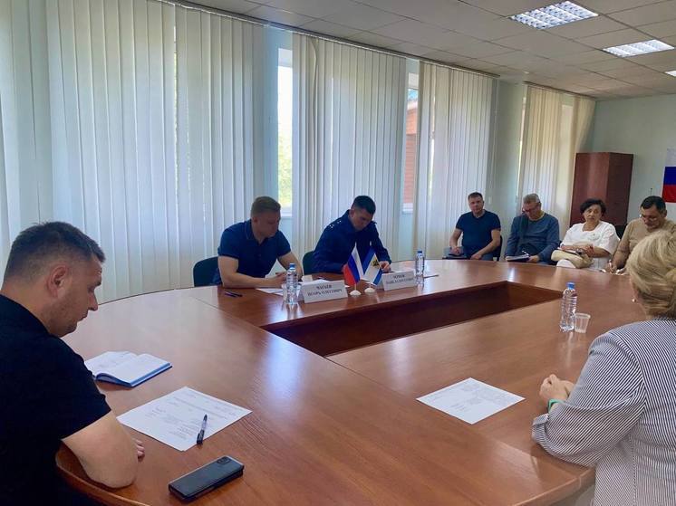 Мобильная приемная губернатора Сальдо работала в пгт. Ивановка