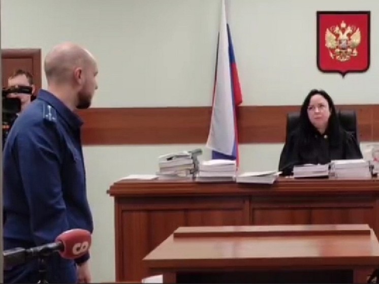 В Красноярске прекратили одно дело в отношении бывшего премьера Лапшина