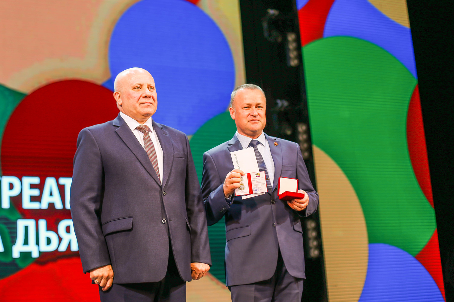 Торжественное собрание, посвященное 166-й годовщине со дня основания Хабаровска, в лицах: фото 