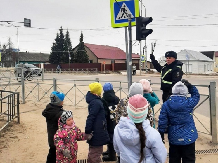 «Академия безопасности» развернулась на улицах НАО
