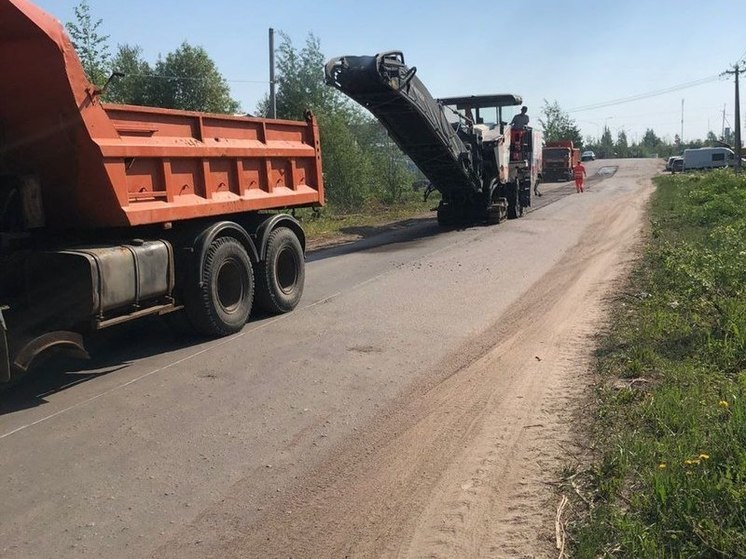 В Тосно начали ремонтировать Промышленную улицу