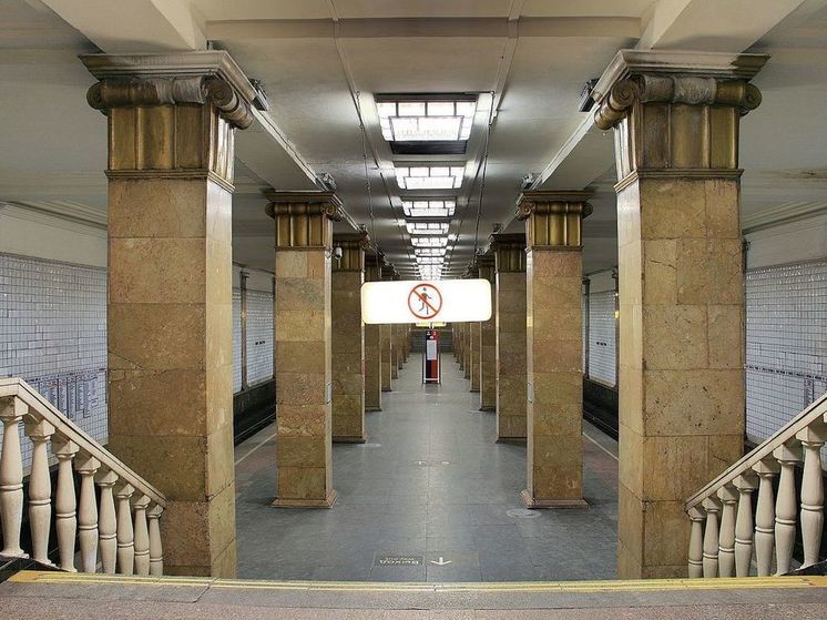 На участке Сокольнической линии метро прервано движение