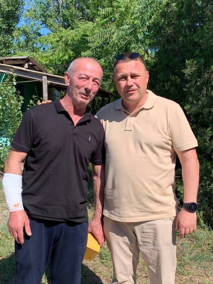 Сенатор от Херсонщины Кастюкевич наградил часами жителя Нижних Серогоз
