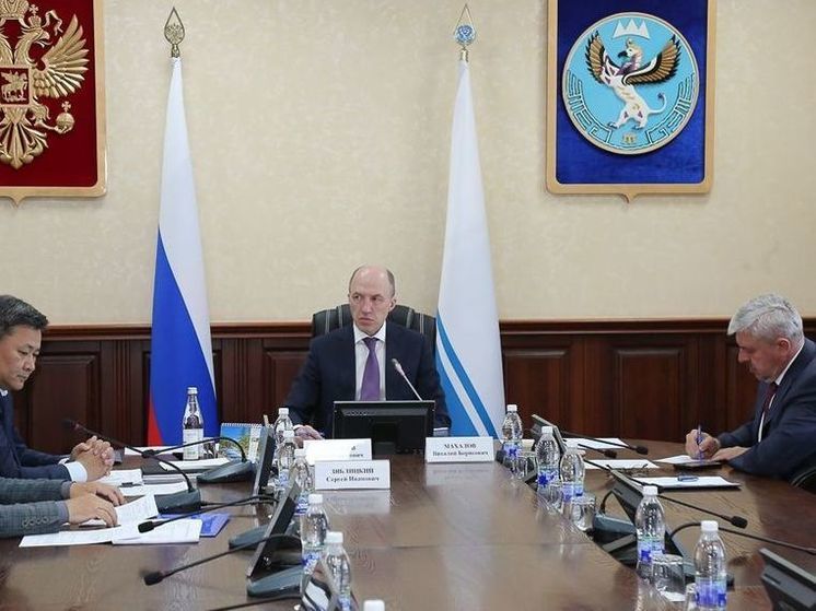 В правительстве Республики Алтай опровергли слухи о скорой отставке Хорохордина