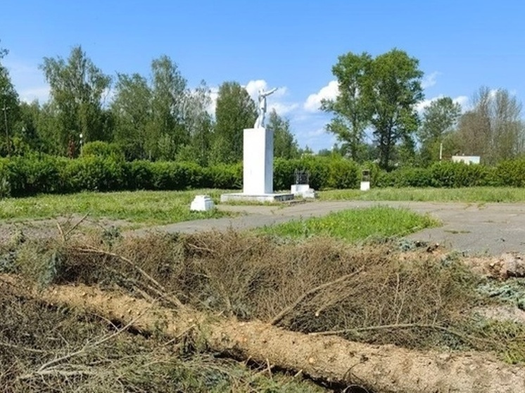 В Ярославской области демонтируют памятник Ленину