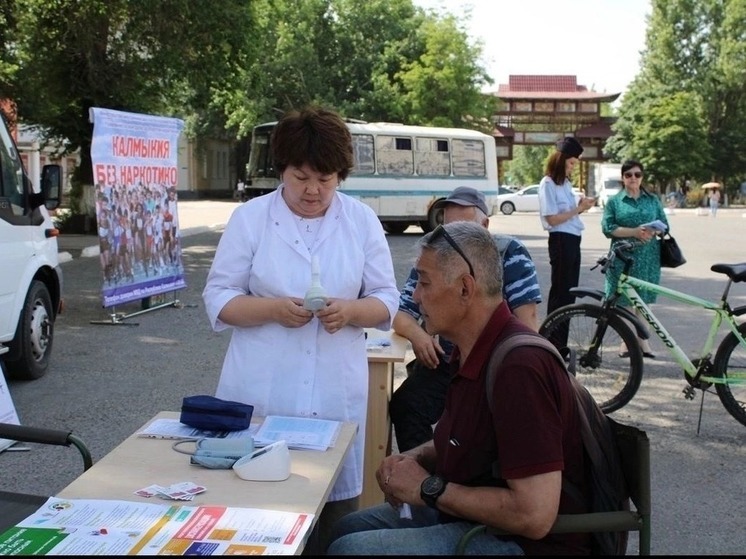 В Элисте провели День без табака