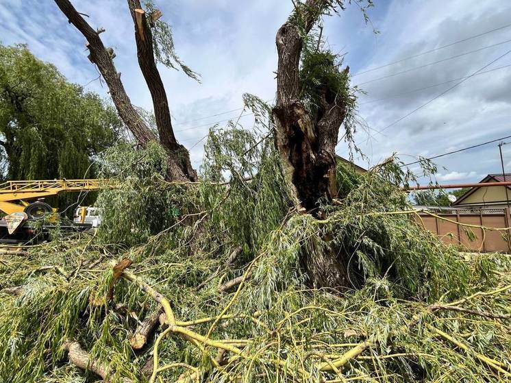 В Предгорном округе устраняют последствия стихии