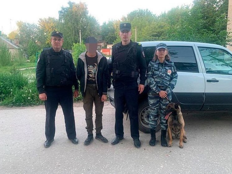 На улице Мехзавода задержали 23-летнего рязанца с наркотиками