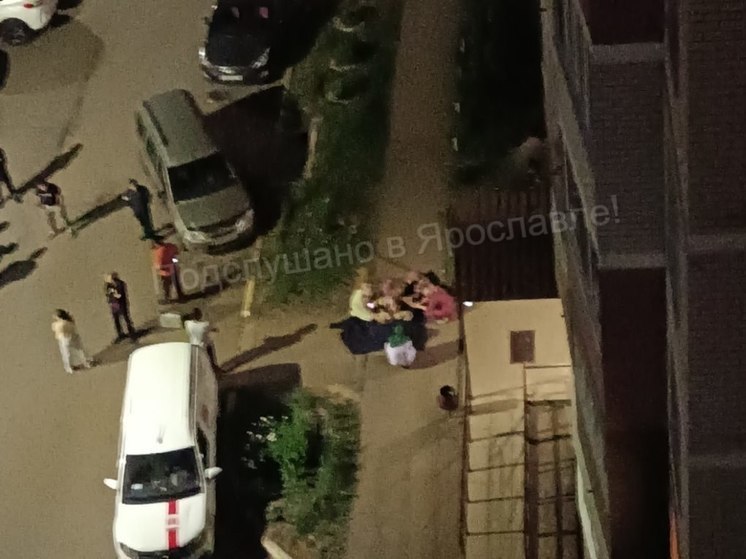 В Ярославле девочка-подросток выпала с 9 этажа жилого дома
