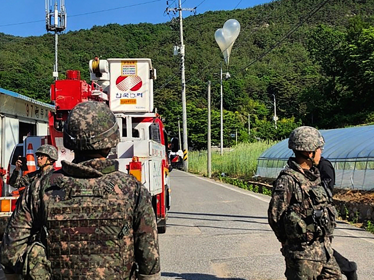 КНДР отправляет в Южную Корею малоаппетитные «посылки»