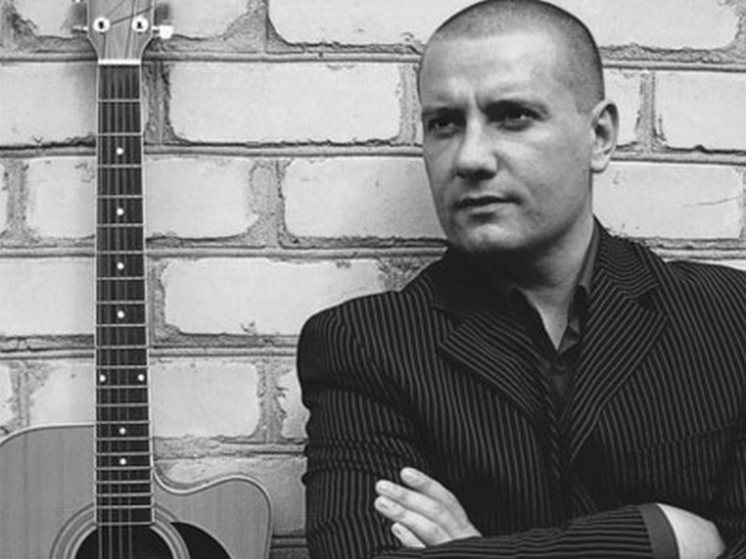 В ДНР в результате ДТП погиб 44-летний известный певец авторских песен Антон Казимир