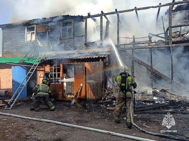 Трое томичей пострадали во время пожара на Мельничной