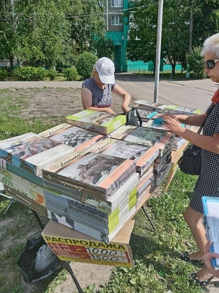 В центре Курска выявили 13 незаконных точек уличной торговли