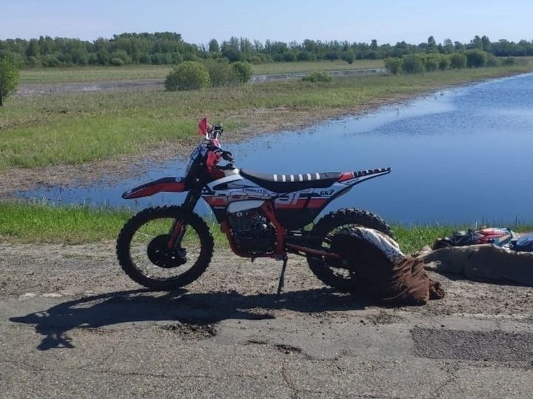 В Томской области 15-летний юноша упал со спортивного мотоцикла во время поездки