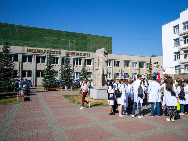 Челябинские медики в содружестве с Новосибирскими коллегами открыли новый маркер рака щитовидной железы, повысив эффективность диагностики с восьми процентов до ста.