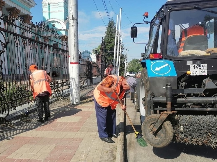 В Курске последствия ночной непогоды на дорогах устраняют 58 человек
