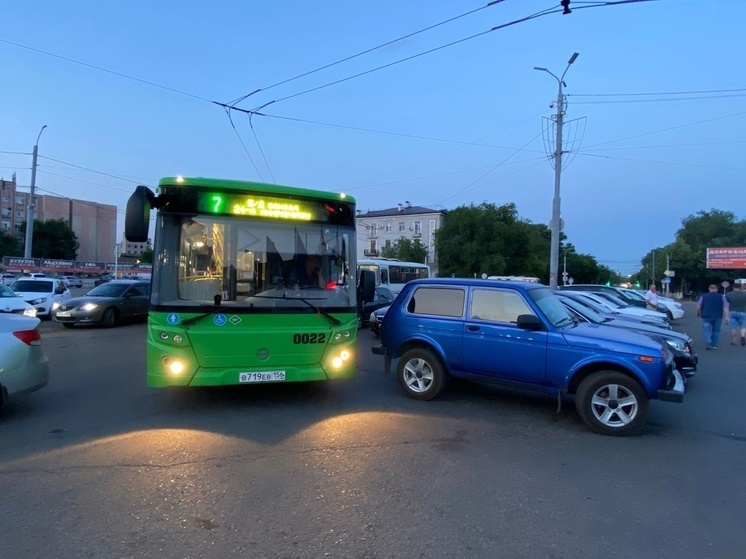 Жители Оренбурга жалуются на жару в новых автобусах
