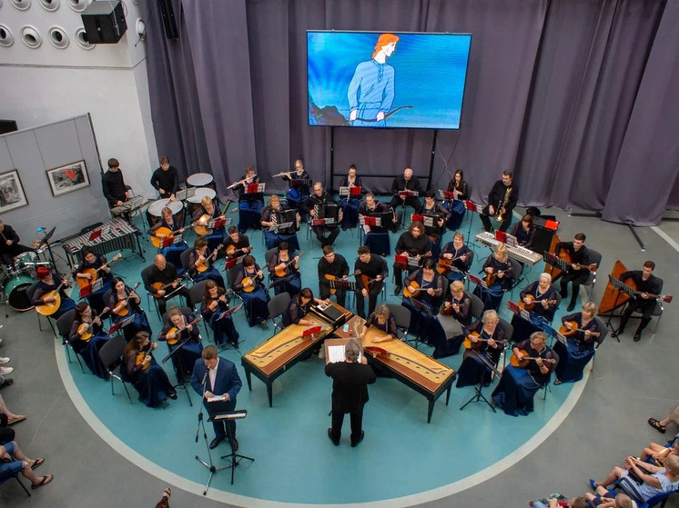 В КВЦ имени Тенишевых Смоленский русский народный оркестр имени Дубровского представил «Сказку о царе Салтане»