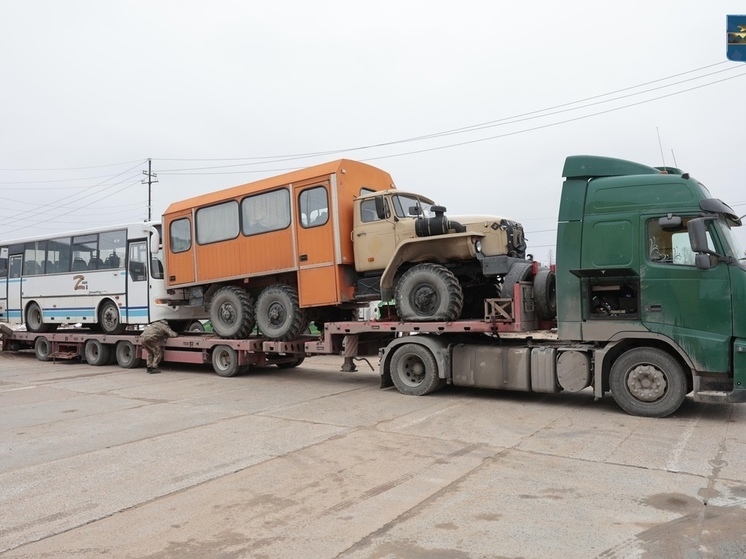 Пуровчане отправили на передовую автобус и автомобиль