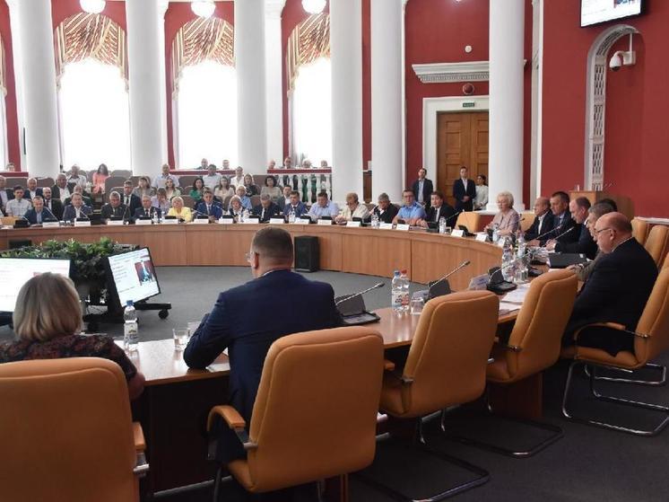 В Орловской области медикам дадут право получать медпомощь вне очереди