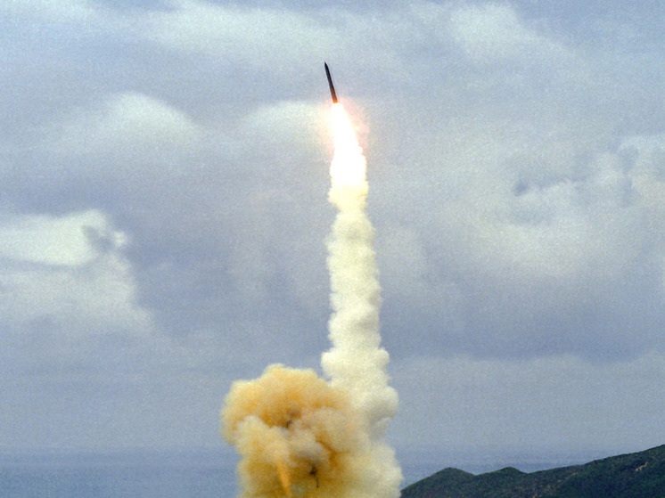 США испытали межконтинентальную баллистическую ракету Minuteman III