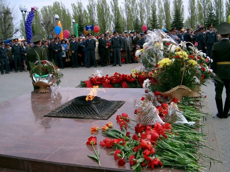 Саратовский минобраз предложил зажечь виртуальную свечу