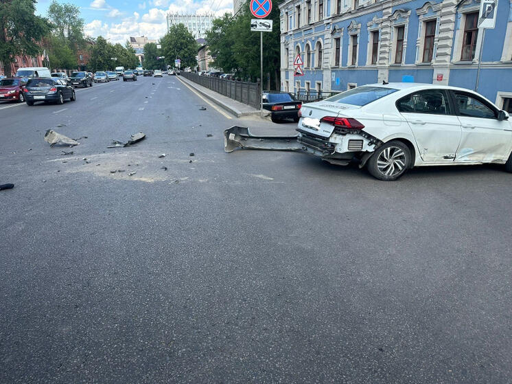 На проспекте Революции в Воронеже в ДТП погиб мотоциклист