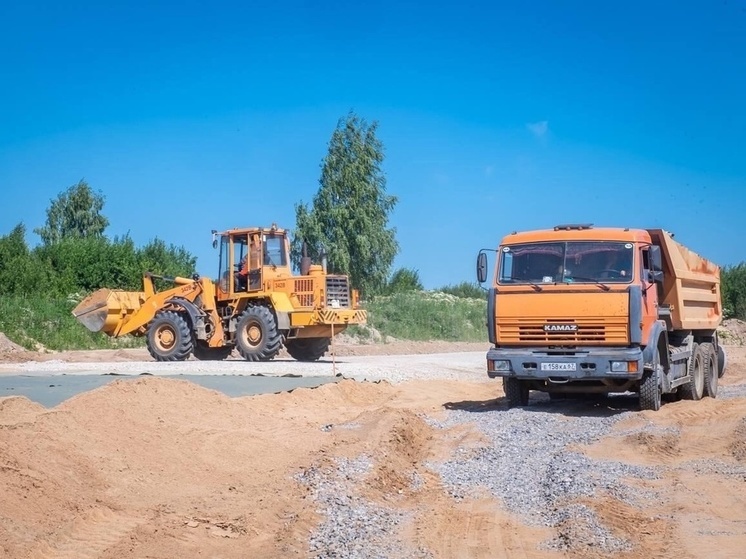 Василий Анохин: за год в Смоленской области местных дорог отремонтировали в два раза больше, чем в предыдущий