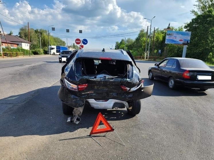 В тамбовском Строителе пьяный водитель на светофоре устроил ДТП с пострадавшим