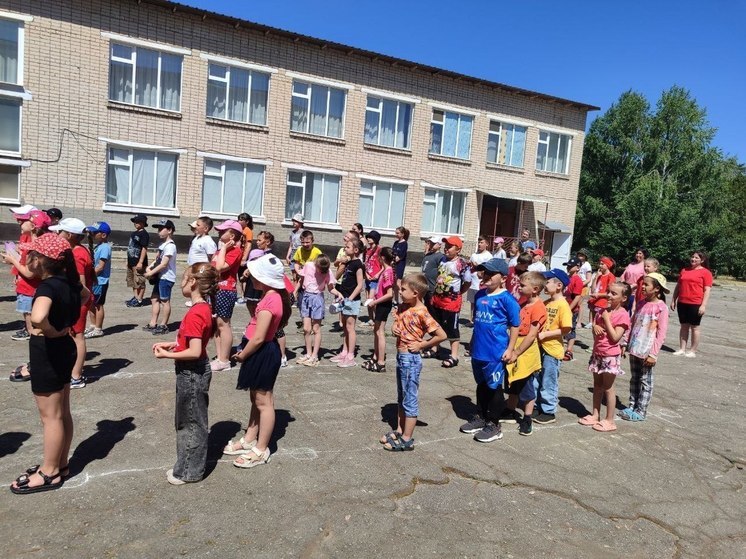 В Скадовске открыли детский лагерь «Улыбка»
