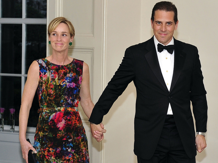 Она вызвана в качестве свидетеля на его федеральный процесс по делу об оружии