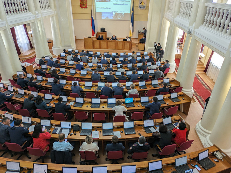 Народный Хурал Бурятии назначил в один день две внеочередные сессии